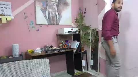 pineappleflipped online show from July 7, 1:08 am