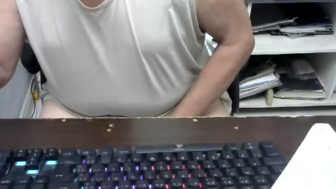 Snapshot of pinheiro86 chatting on February 12, 11:38 am pinheiro86 online show from February 12, 11:38 am