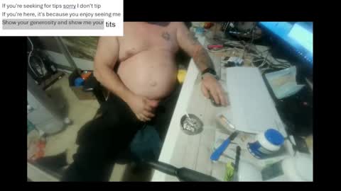 Snapshot of pini_z chatting on January 27, 8:49 pm pini_z online show from January 27, 8:49 pm