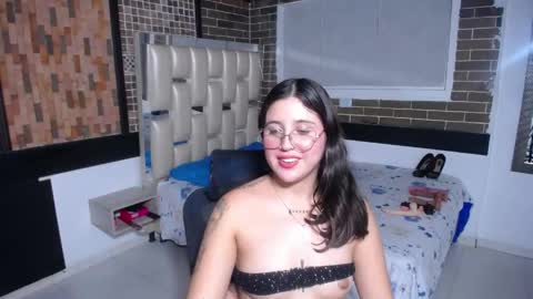 pink_fox03 online show from June 6, 8:57 pm