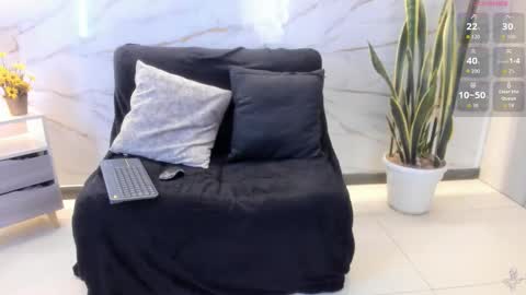 pink_secret online show from March 27, 1:22 pm