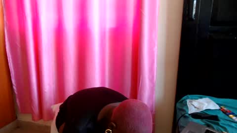 Snapshot of pinkdomina01 chatting on June 27, 9:36 am pinkdomina01 online show from June 27, 9:36 am