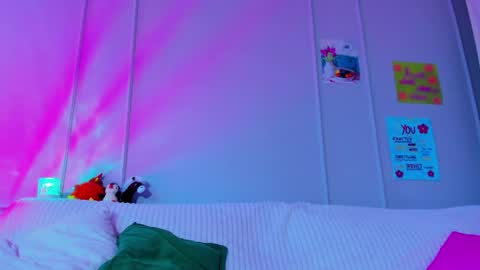 Mila online show from April 9, 10:31 am