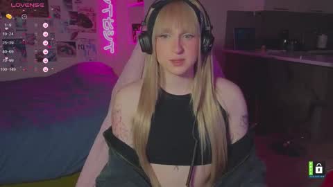 pinkvenom_ online show from February 23, 5:21 pm