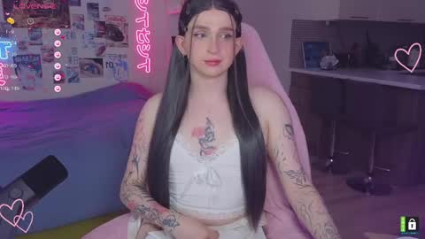 pinkvenom_ online show from May 26, 12:45 pm