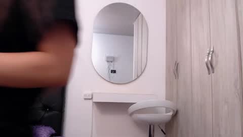 pinky_f00x online show from November 10, 8:08 pm