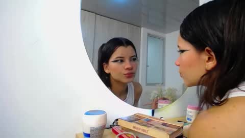 pinky_f00x online show from March 6, 7:43 pm