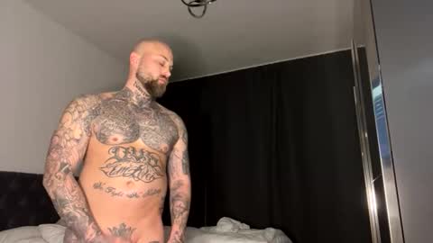 Snapshot of pino151177 chatting on January 7, 6:21 pm pino151177 online show from January 7, 6:21 pm