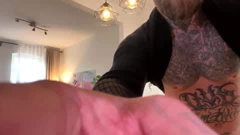 Snapshot of pino151177 chatting on April 5, 5:21 pm pino151177 online show from April 5, 5:21 pm