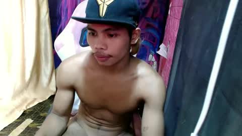 Snapshot of pinoy_fuckboy69 chatting on February 15, 8:02 am pinoy_fuckboy69 online show from February 15, 8:02 am