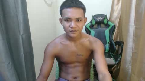pinoy_fucker18 online show from April 11, 6:29 am