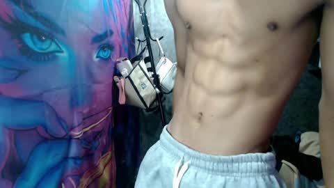 Snapshot of pinoy_oyd69 chatting on August 6, 1:29 am pinoy_oyd69 online show from August 6, 1:29 am