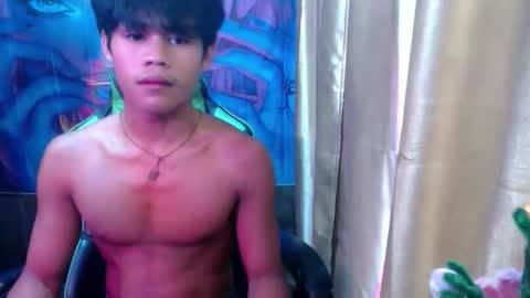 Snapshot of pinoy_shyboy69 chatting on March 20, 11:37 am pinoy_shyboy69 online show from March 20, 11:37 am