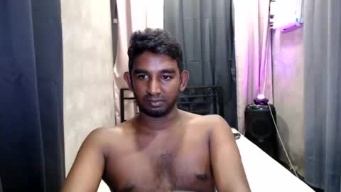 rayvienn online show from July 11, 9:23 am