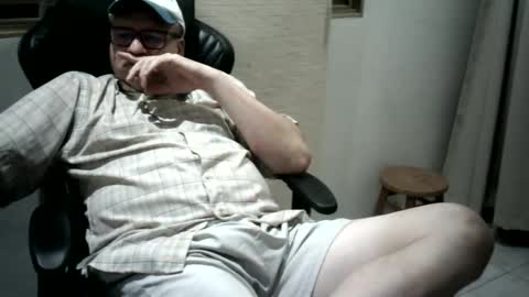 piovesanes online show from May 7, 1:55 am