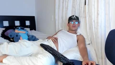 Snapshot of piperodriguez_ chatting on December 7, 5:48 am Pipe Rodriguez online show from December 7, 5:48 am