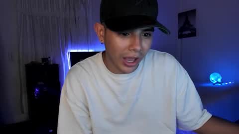 Snapshot of piperodriguez_ chatting on January 16, 5:00 am Pipe Rodriguez online show from January 16, 5:00 am