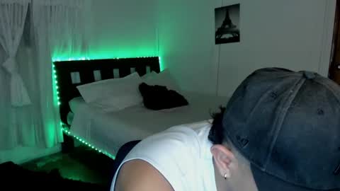 Snapshot of piperodriguez_ chatting on January 22, 6:42 am Pipe Rodriguez online show from January 22, 6:42 am