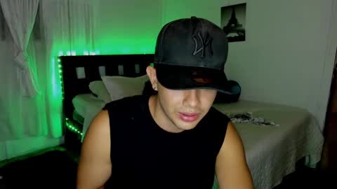 Snapshot of piperodriguez_ chatting on January 23, 5:35 am Pipe Rodriguez online show from January 23, 5:35 am