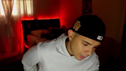 Snapshot of piperodriguez_ chatting on January 29, 12:13 pm Pipe Rodriguez online show from January 29, 12:13 pm