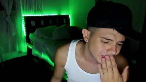 Snapshot of piperodriguez_ chatting on February 4, 7:18 am Pipe Rodriguez online show from February 4, 7:18 am