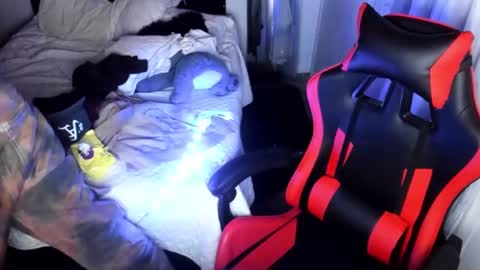 Snapshot of piperodriguez_ chatting on February 17, 3:58 am Pipe Rodriguez online show from February 17, 3:58 am