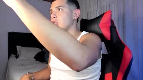 Snapshot of piperodriguez_ chatting on February 24, 2:40 am Pipe Rodriguez online show from February 24, 2:40 am