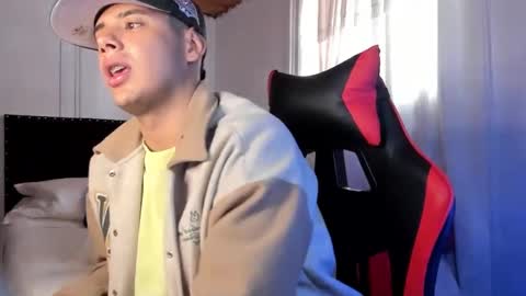 Snapshot of piperodriguez_ chatting on February 27, 4:53 pm Pipe Rodriguez online show from February 27, 4:53 pm