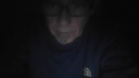 Snapshot of pipi2704 chatting on December 17, 2:55 am pipi2704 online show from December 17, 2:55 am