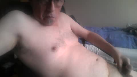 Snapshot of pipi2704 chatting on December 21, 10:06 am pipi2704 online show from December 21, 10:06 am