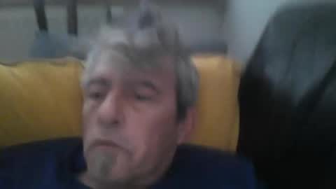 Snapshot of pipi2704 chatting on December 25, 9:56 am pipi2704 online show from December 25, 9:56 am