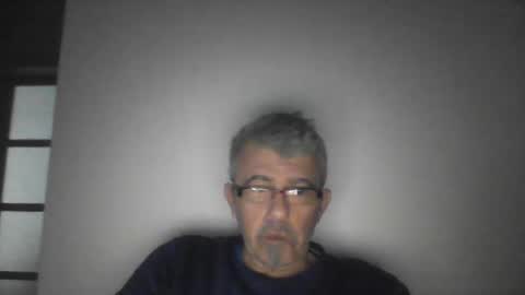 Snapshot of pipi2704 chatting on January 11, 7:06 am pipi2704 online show from January 11, 7:06 am