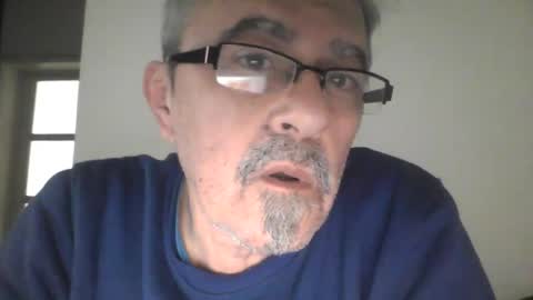 Snapshot of pipi2704 chatting on January 12, 12:01 pm pipi2704 online show from January 12, 12:01 pm