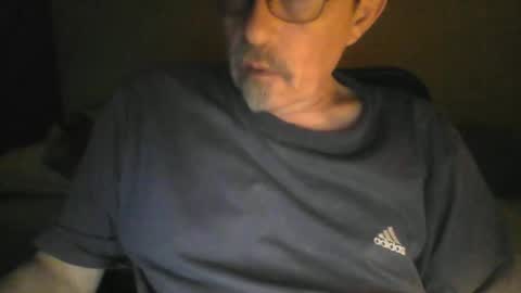Snapshot of pipi2704 chatting on January 18, 4:53 pm pipi2704 online show from January 18, 4:53 pm