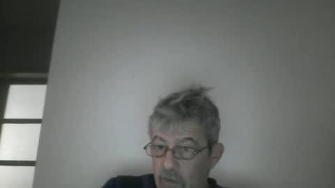 Snapshot of pipi2704 chatting on January 26, 8:25 am pipi2704 online show from January 26, 8:25 am
