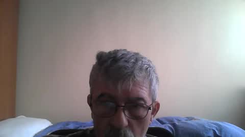 Snapshot of pipi2704 chatting on February 1, 11:32 am pipi2704 online show from February 1, 11:32 am