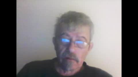 Snapshot of pipi2704 chatting on February 4, 3:33 am pipi2704 online show from February 4, 3:33 am