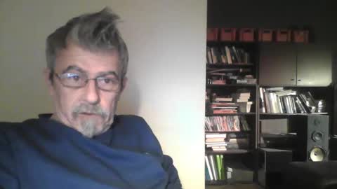 Snapshot of pipi2704 chatting on February 21, 10:37 pm pipi2704 online show from February 21, 10:37 pm