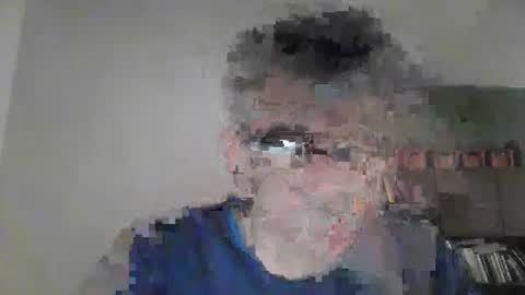Snapshot of pipi2704 chatting on February 23, 12:05 pm pipi2704 online show from February 23, 12:05 pm