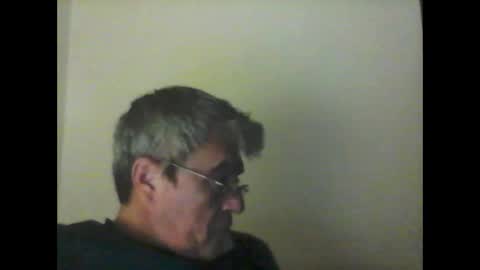 Snapshot of pipi2704 chatting on February 26, 2:37 am pipi2704 online show from February 26, 2:37 am