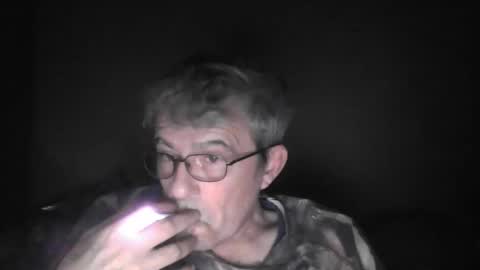 Snapshot of pipi2704 chatting on February 28, 9:23 pm pipi2704 online show from February 28, 9:23 pm