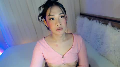 Ari online show from April 16, 11:00 am