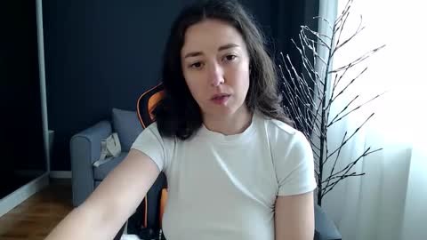 piscesgirl06 online show from March 27, 8:26 am