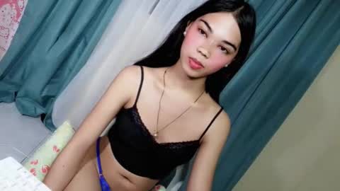 The Girl Named Eyve online show from May 31, 2:35 pm