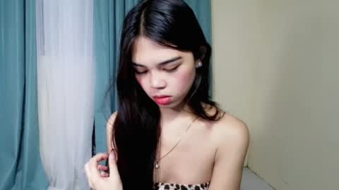 The Girl Named Eyve online show from June 8, 5:13 pm