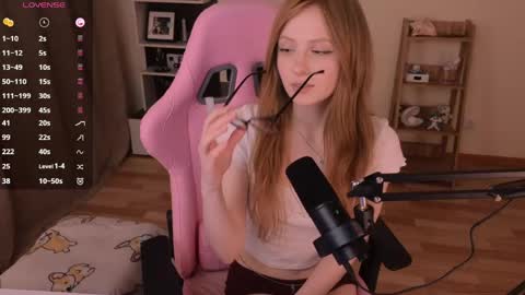 Lene online show from April 12, 11:43 pm