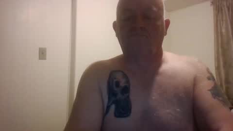 Snapshot of playboychas chatting on May 31, 5:15 am chaz online show from May 31, 5:15 am