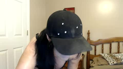 Snapshot of playfulkitten17 chatting on June 19, 3:16 pm playfulkitten17 online show from June 19, 3:16 pm