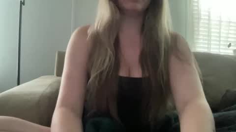 Caity online show from May 28, 9:01 pm