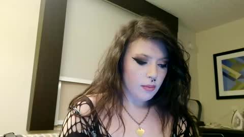 pleasantdinosaurus7537 online show from May 13, 5:38 am